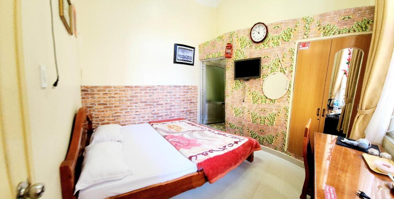 Binh Dao Hotel - Khach San Ngay Trung Tam Gia Re Далат Екстер'єр фото
