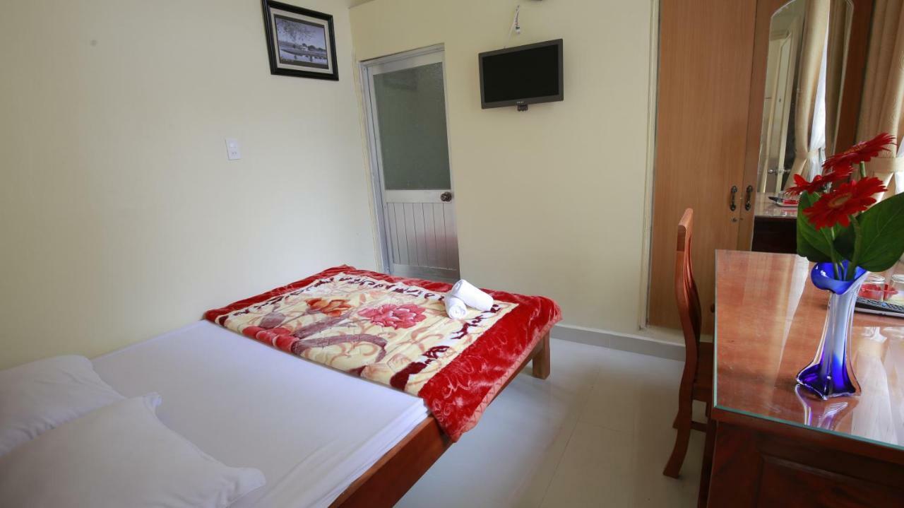 Binh Dao Hotel - Khach San Ngay Trung Tam Gia Re Далат Екстер'єр фото